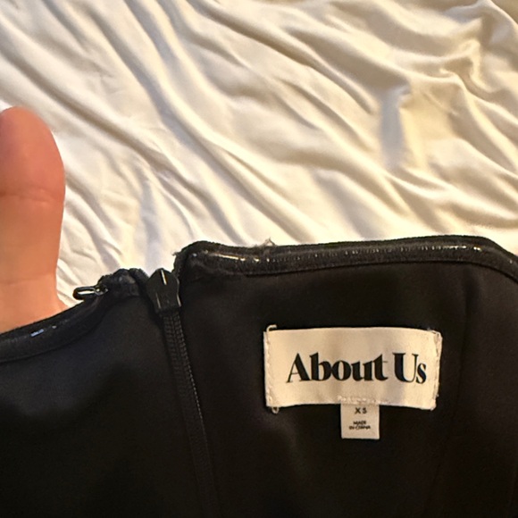 Chic Black Strapless Dress - Picture 4 of 4